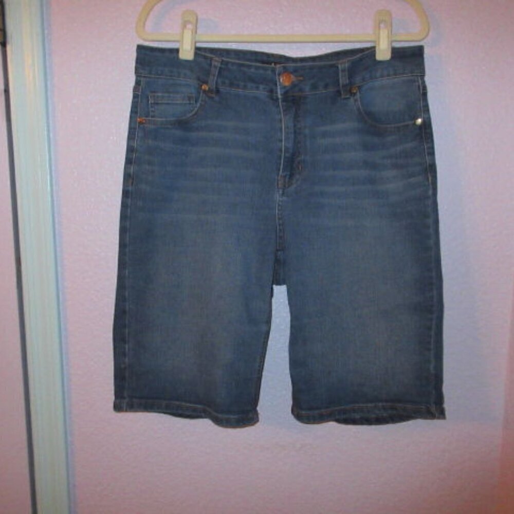 d. Jeans Bermuda Shorts Women's Size 14W Stretch Denim High Rise Jorts Modest